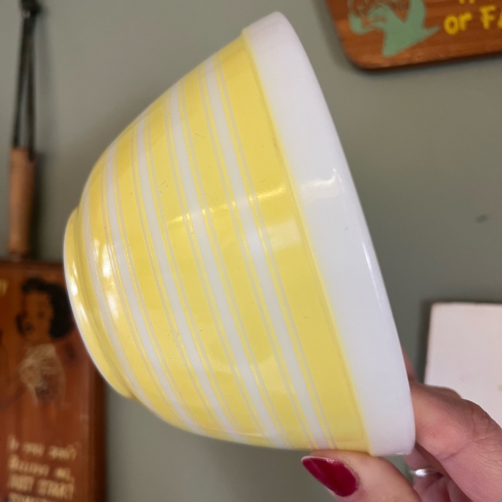 🍋 Vtg Yellow Stripe Pyrex 🍋 - Picture 7 of 11